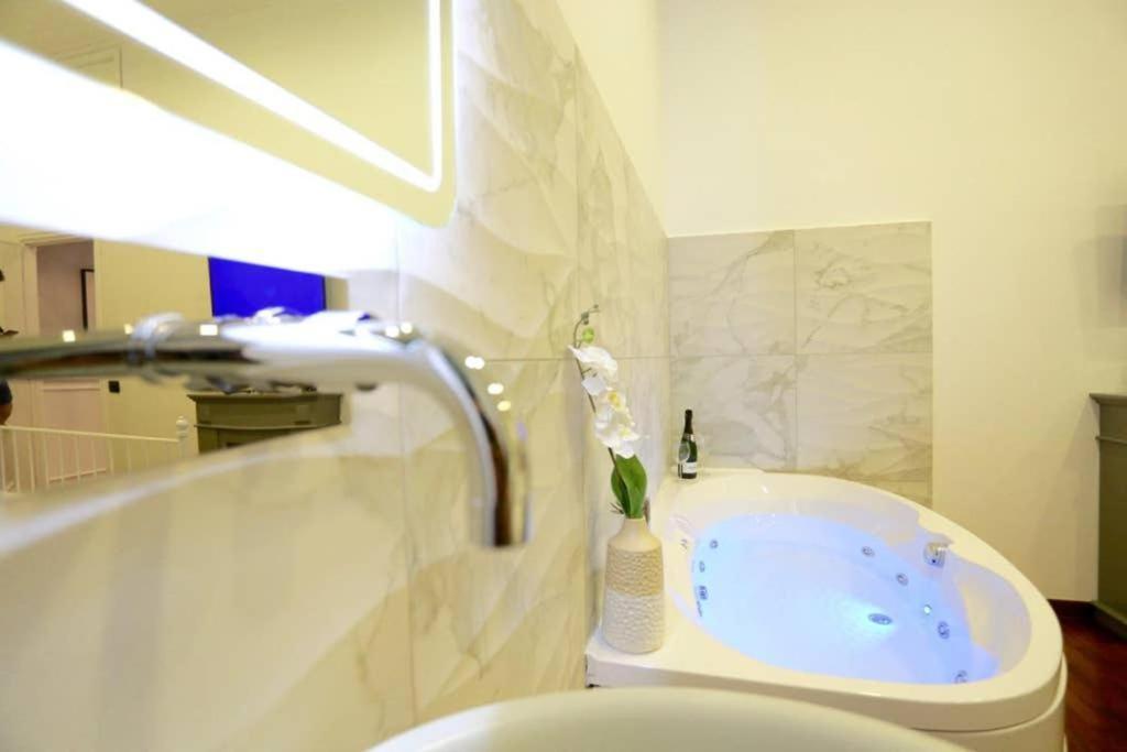 Atrhome Frattina Luxury Rome Exterior photo